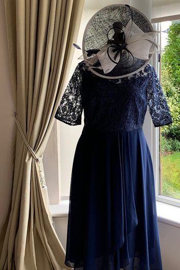 Pretty Lace and Chiffon Special Occasion Dress Size 20/22 Midnight Blue BNWOT