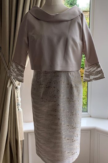 Fabulous LIZABELLA Outfit -Stone- This Seasons Design Size16