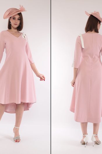 Gorgeous LIZABELLA Dress - Blush - This Seasons Design- Size 18 - BNWT
